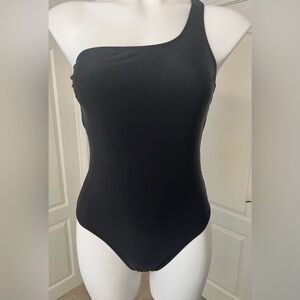 Black One-Piece One Shoulder Swimsuit